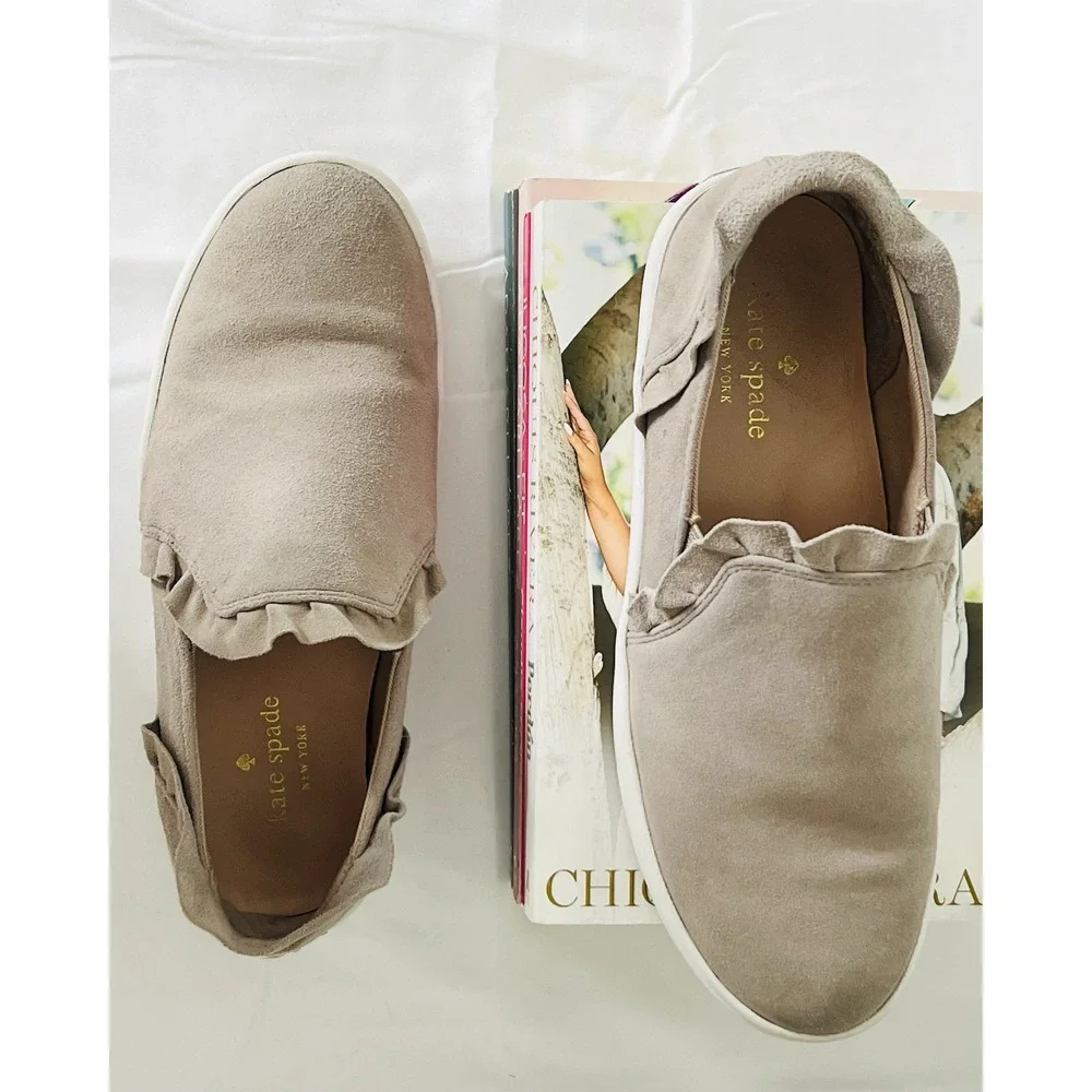 Kate Spade New York Women's Lilly Ruffle Suede Gray Slip-On Sneakers Shoes Sz 6M